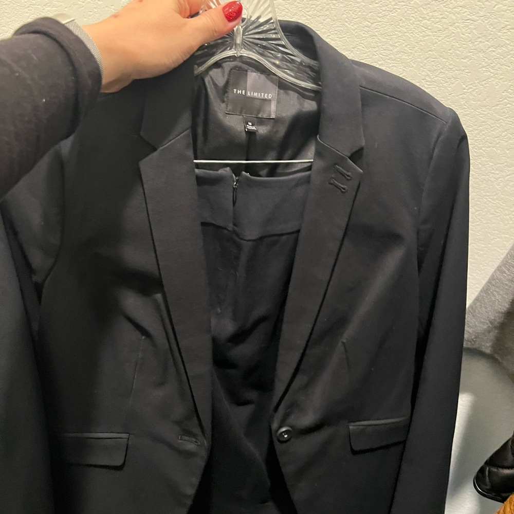 The Limited Womens black jacket and skirt